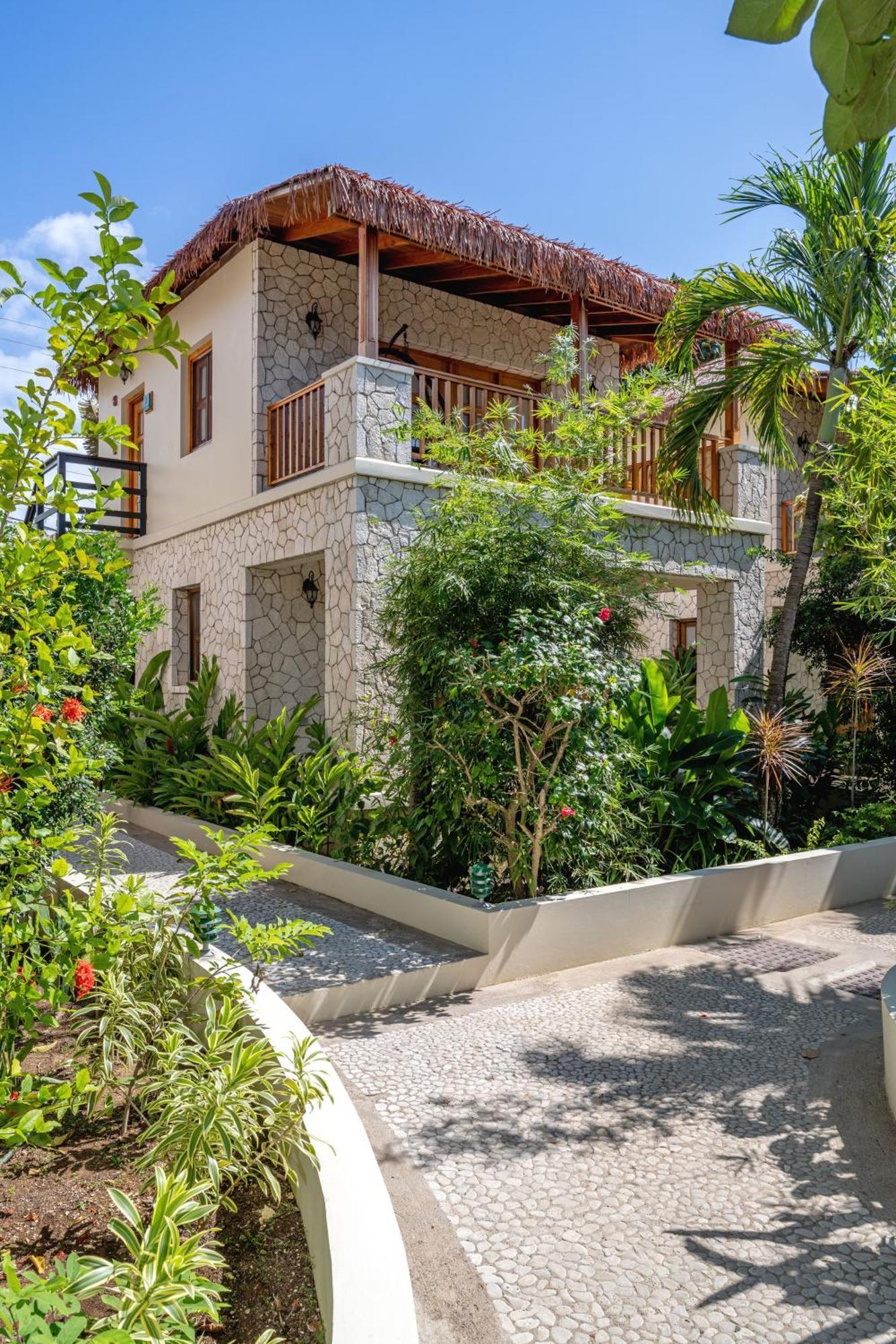 Ocean Cliff Hotel Negril Limited - Adults Only 외부 사진